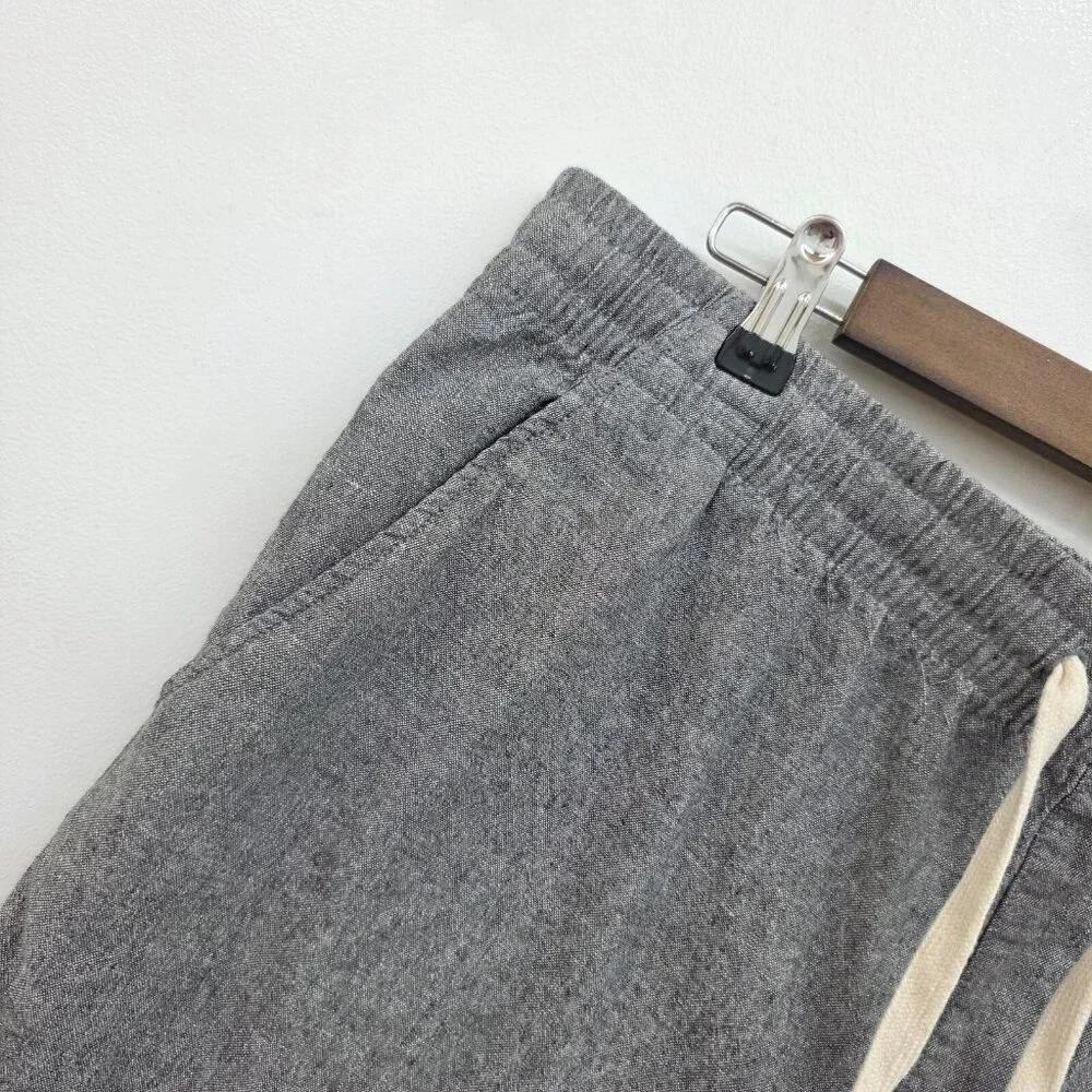 Old Navy Men's Charcoal Flat Front Shorts - Picture 5 of 13